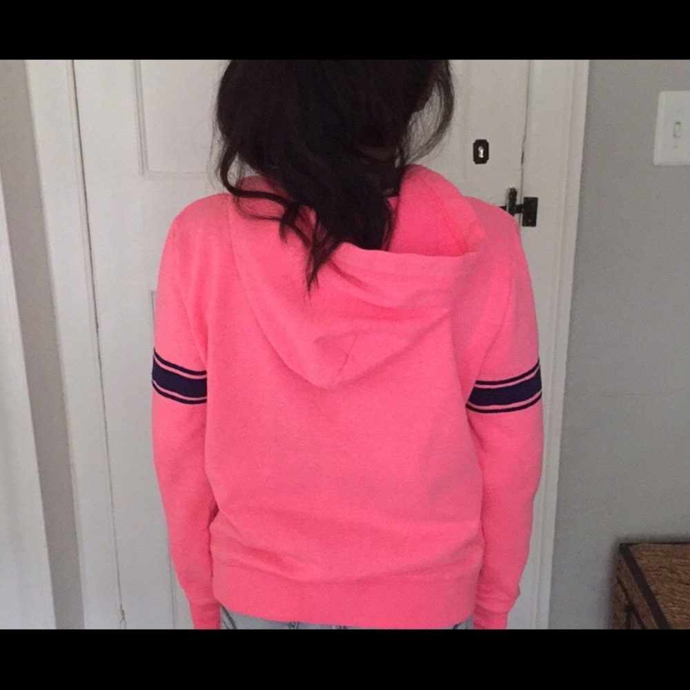 Pink sweatshirt - Picture 2 of 4